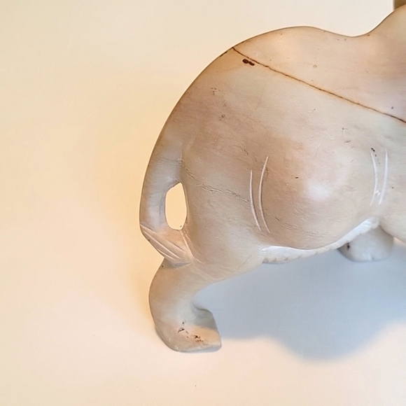 AUTHENTIC TRADITIONAL AFRICAN VINTAGE ELEPHANT SOAPSTONE figurine - Picture 8 of 10